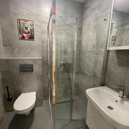 Joy Vracar 3 Bedrooms 2 Bathrooms *