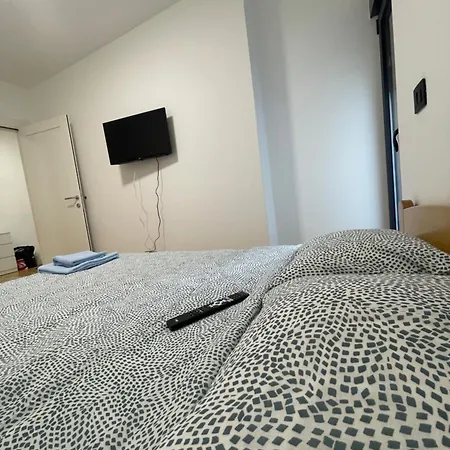 Joy Vracar 3 Bedrooms 2 Bathrooms Lägenhet Belgrad