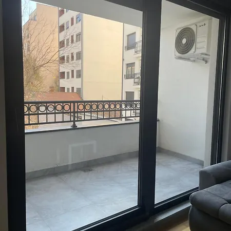 Lägenhet Joy Vracar 3 Bedrooms 2 Bathrooms