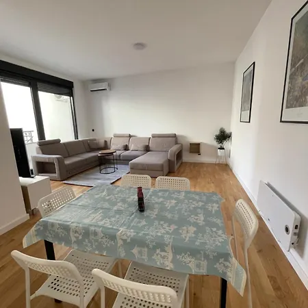 Joy Vracar 3 Bedrooms 2 Bathrooms