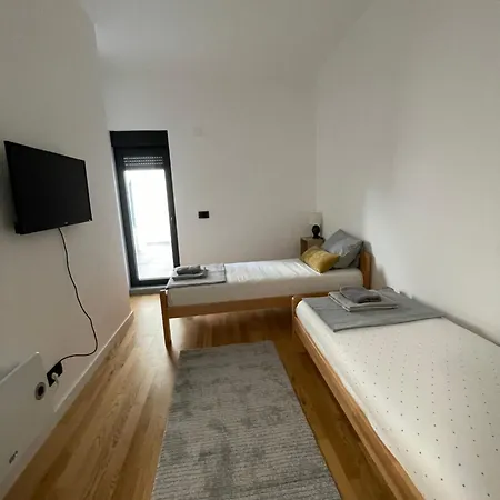 Joy Vracar 3 Bedrooms 2 Bathrooms Lägenhet