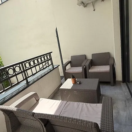 Joy Vracar 3 Bedrooms 2 Bathrooms * Belgrade